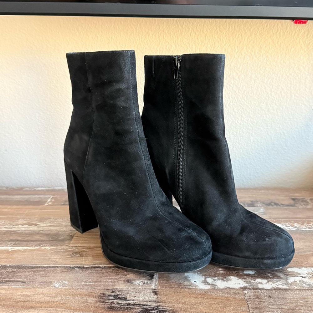 Steve Madden Main Black Suede Heeled Boots